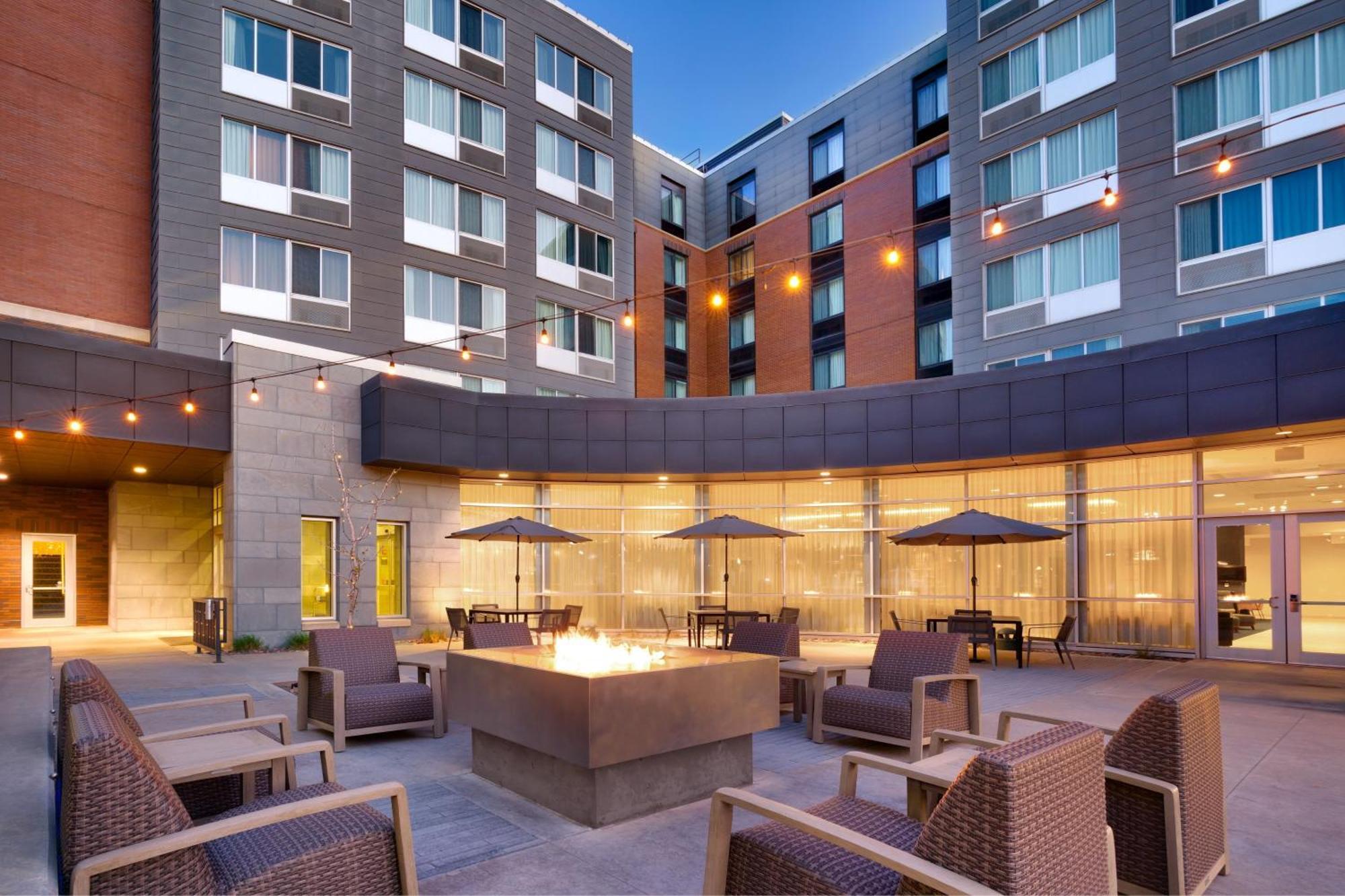 Courtyard Lincoln Downtown Hotell Eksteriør bilde